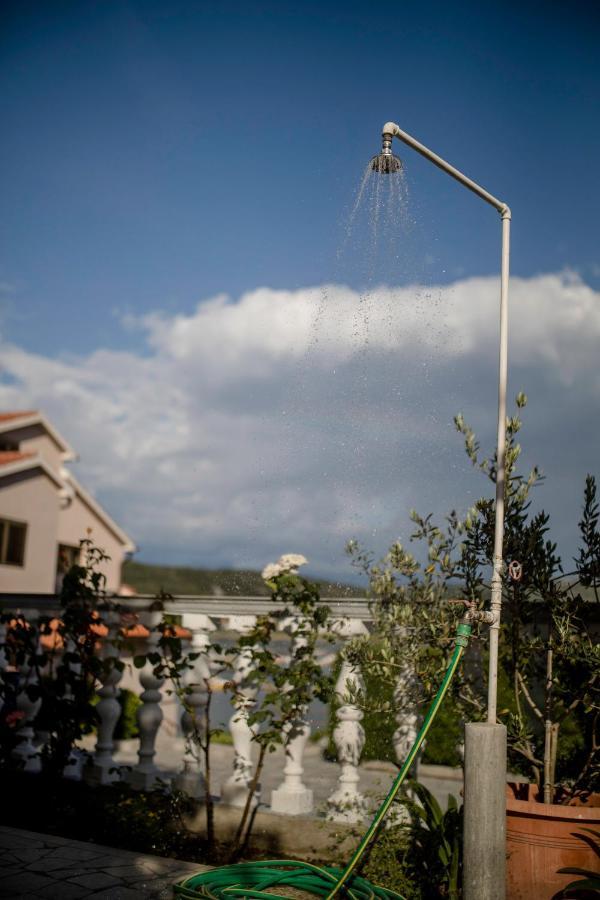 Apartmani Sanjin Tariba Supetarska Draga Exterior foto