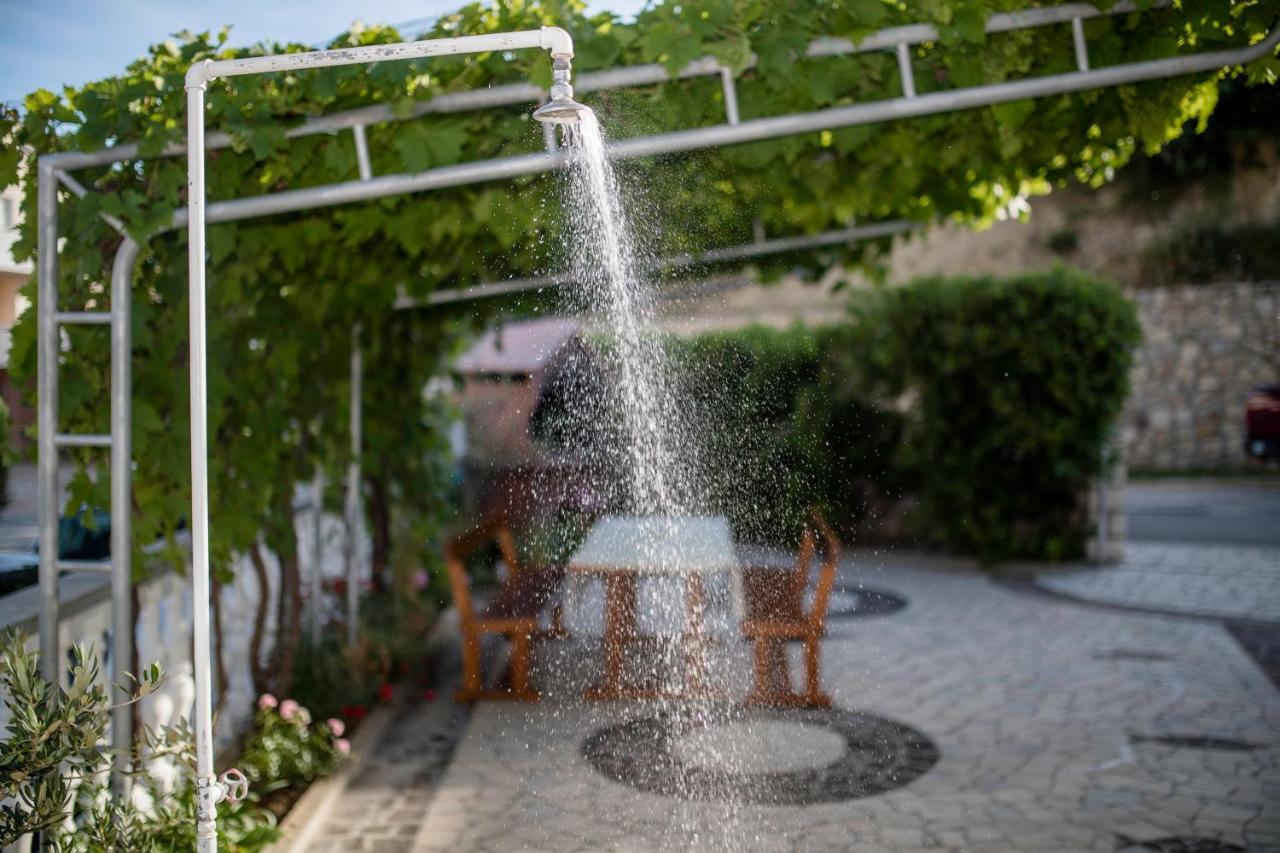 Apartmani Sanjin Tariba Supetarska Draga Exterior foto